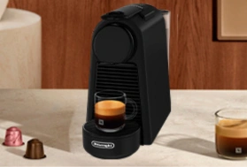 Kávovar Nespresso Essenza Mini má pekný kompaktný dizajn.