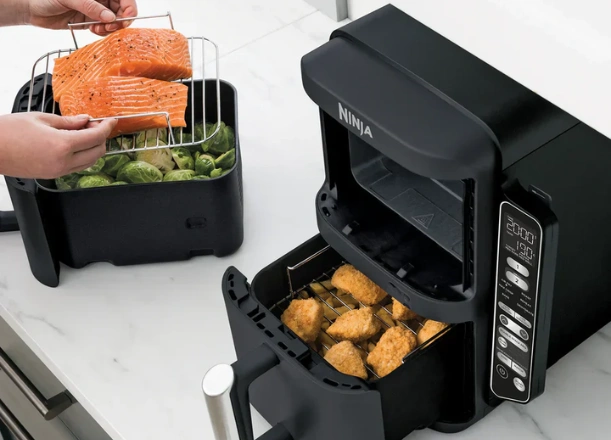 Poschodové rošty Stacked Meal a 360° cirkulácia vzduchu vám umožnia variť v fritéze SL300EU až na 4 úrovniach naraz, vďaka čomu s prehľadom splníte všetky želania vašich stravníkov.
