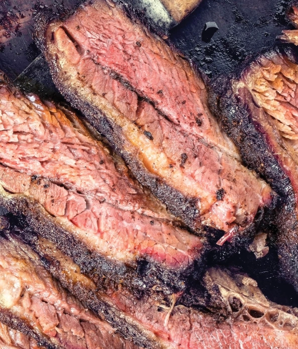 Stolný gril Ninja OG850EU disponuje funkciou BBQ Údenie