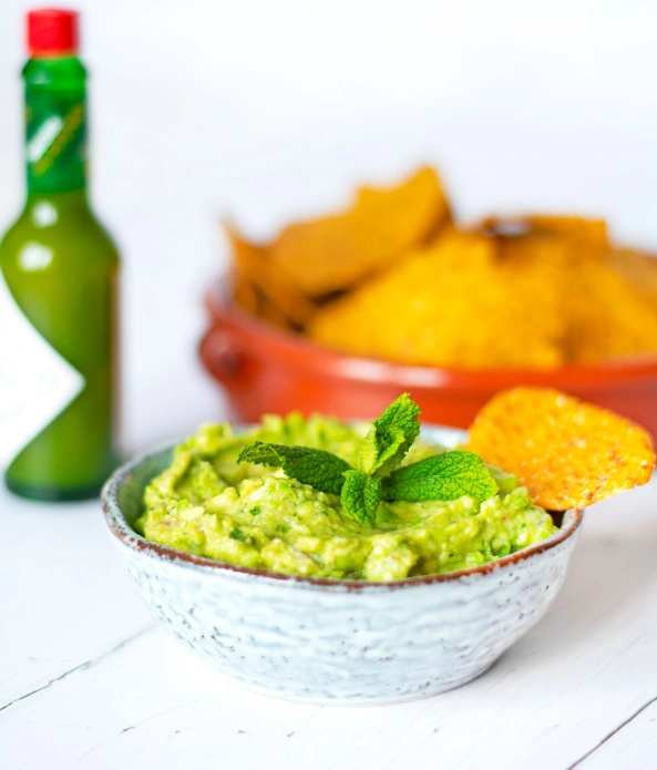 Stoln&yacute; mix&eacute;r Ninja HB150EU disponuje programom Chop