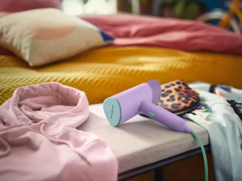 odnimatelna-nadrzka-na-vodu-rucny-naparovac-Philips_