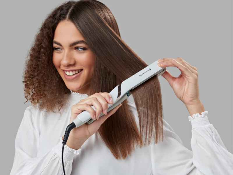 technologia-Hydracare-Mist-zehlicka-na-vlasy-Remington_