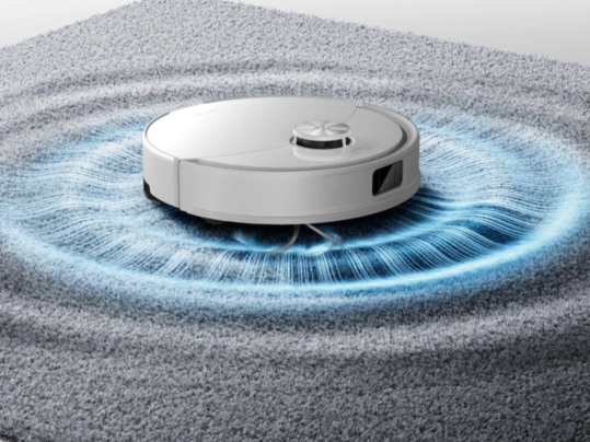 Vysávač Roborock Q10 VF dokonale vysáva koberce.