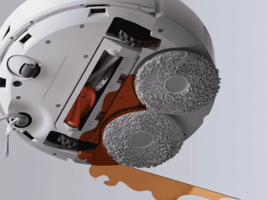 Dva zdvíhacie rotujúce mopy s 200 otáčkami za minútu napodobnia výsledky ručného vytierania, takže po vysávači Qrevo 5AE ostane dokonalá čistota