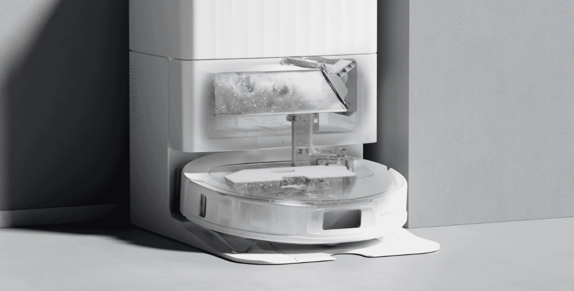 O pohodlie až na 7 týždňov sa postará dok, ktorý automaticky vyprázdni zbernú nádobu vysávača 5AE do veľkého 2,7 l vrecka.