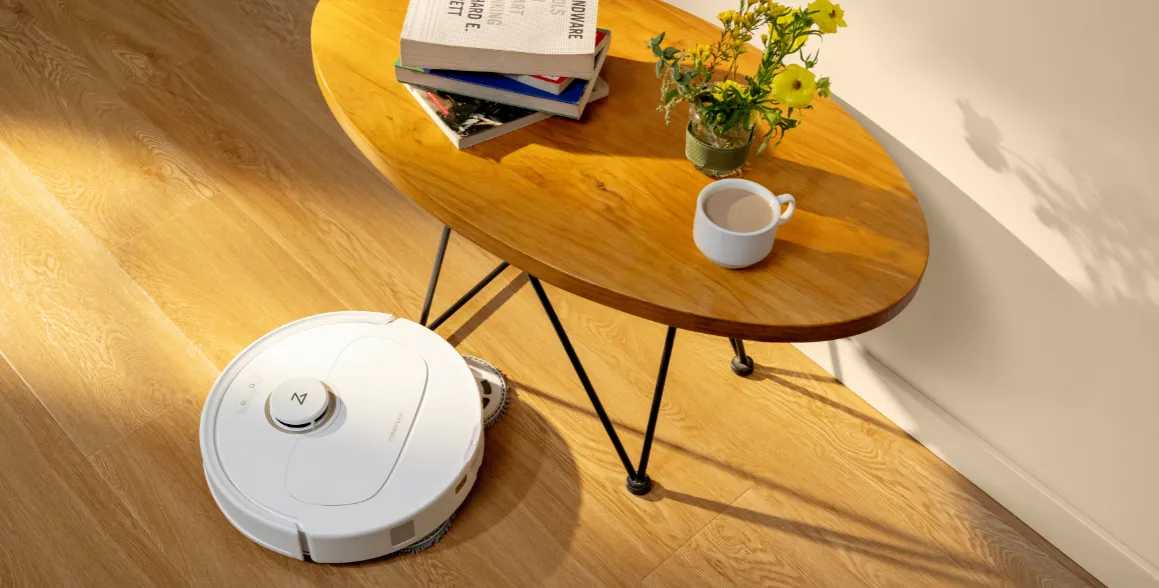 Vysávač Qrevo Pro White vysunie rotujúci mop s presnosťou až 1,85 mm od okraja, čo zaručí precízne čistenie.