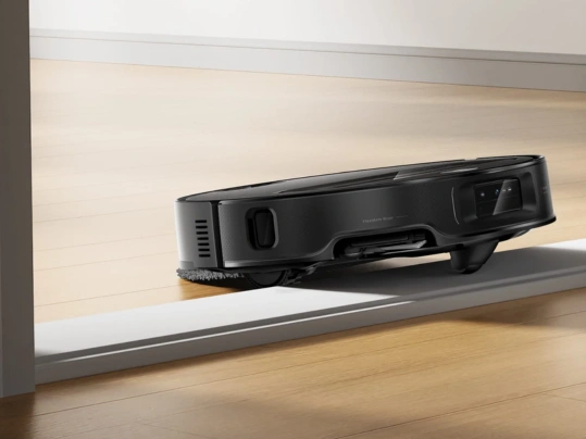 Šasi AdaptiLift® umožňuje robotovi Saros Z70 prekonávať vysoké prekážky.