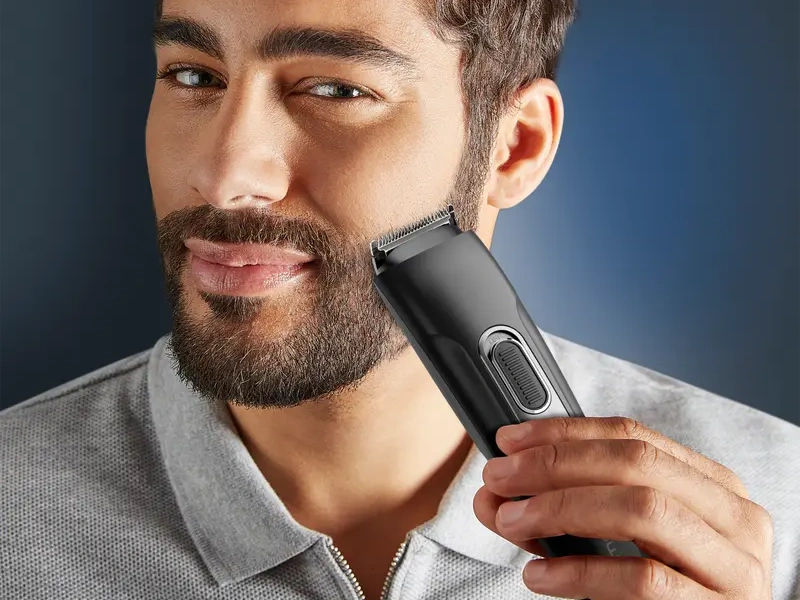 Zastrih&aacute;vač Rowenta Stylis TN2804E0 pon&uacute;ka 21 možnost&iacute; strihu.