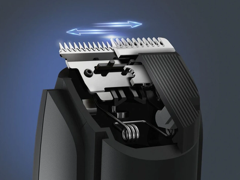 Samoostriace čepele zastrih&aacute;vača Rowenta Stylis TN2804E0 zaistia prec&iacute;zny strih brady.