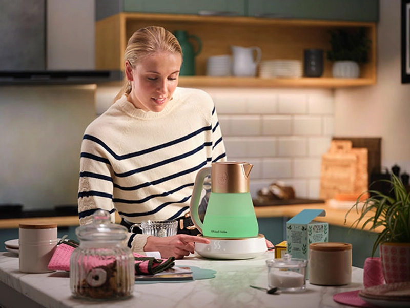 Rýchlovarná kanvica Russell Hobbs CALM 27450-70 teplota vody.