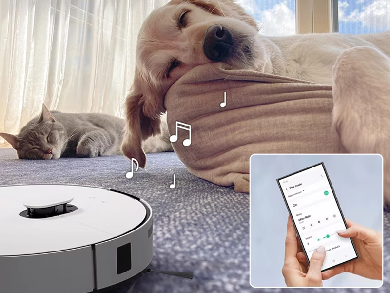 Samsung Bespoke Jet Bot Combo AI+ pet care.