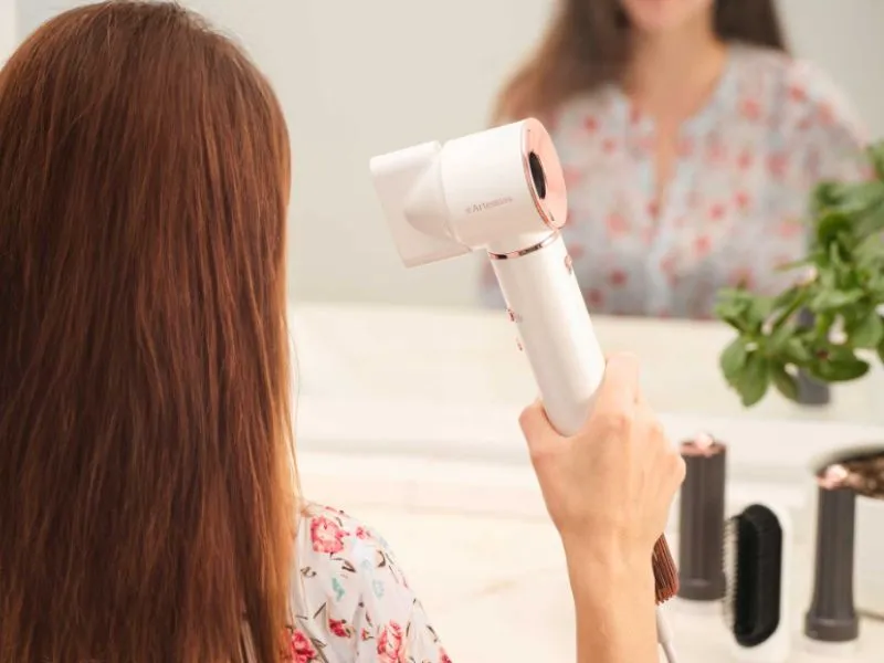 Fixácia účesu studeným prúdom