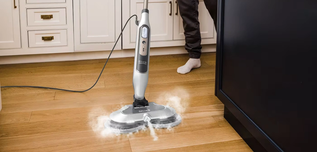 Parný mop Shark S8201EU Steam & Scrub je vaša tajná zbraň na odolné škvrny.