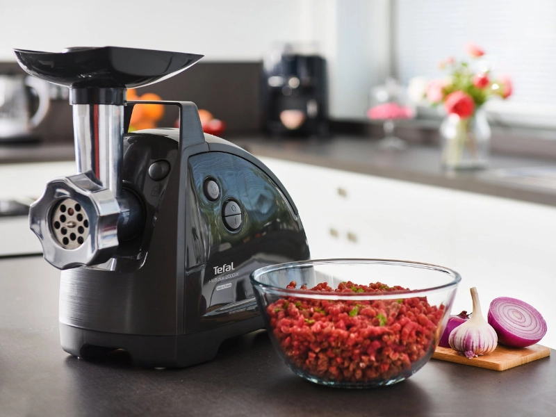Mäso namleté na mlynčeku Tefal NE685838 HV8 Plus 11v1