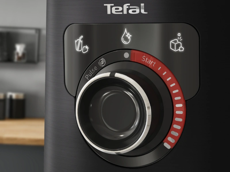 Stolný mixér Tefal PerfectMix+ BL871D31 disponuje intuitívnym ovládacím panelom.