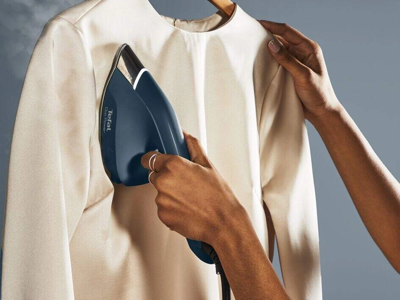 Tefal_JF4032E0 naparovacia žehlička