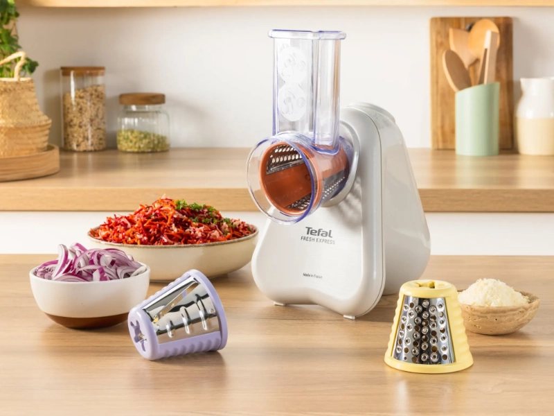 Elektrick&eacute; str&uacute;hadlo Tefal DN853BE0 Fresh Express s nadstavcami a nakr&aacute;jan&yacute;mi surovinami