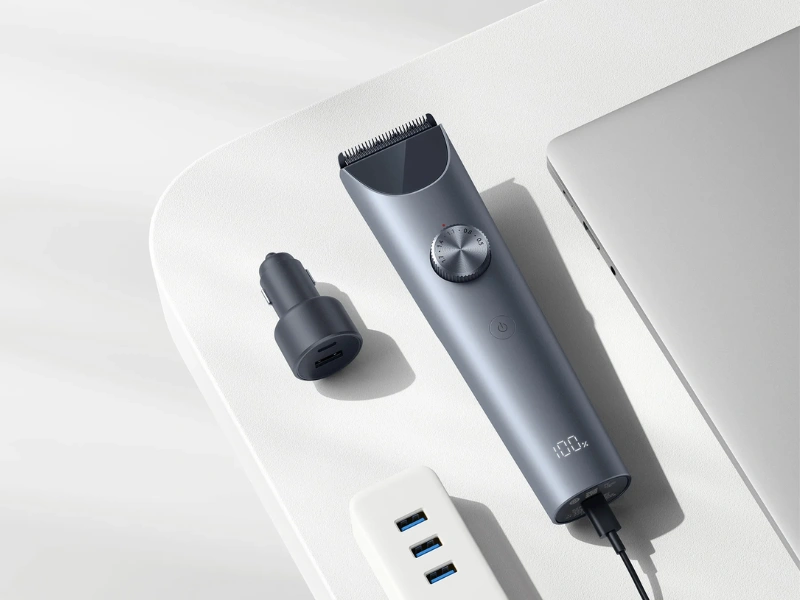 Praktické USB-C nabíjanie zastrihávača Xiaomi Hair Clipper 2 využijete doma aj na cestách.