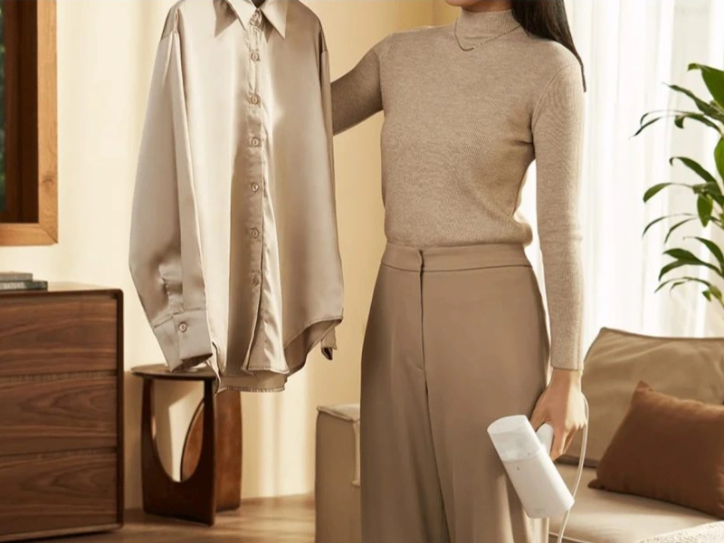 Ručn&yacute; naparovač Xiaomi Garment Steamer je nahriaty už za 26 sek&uacute;nd.