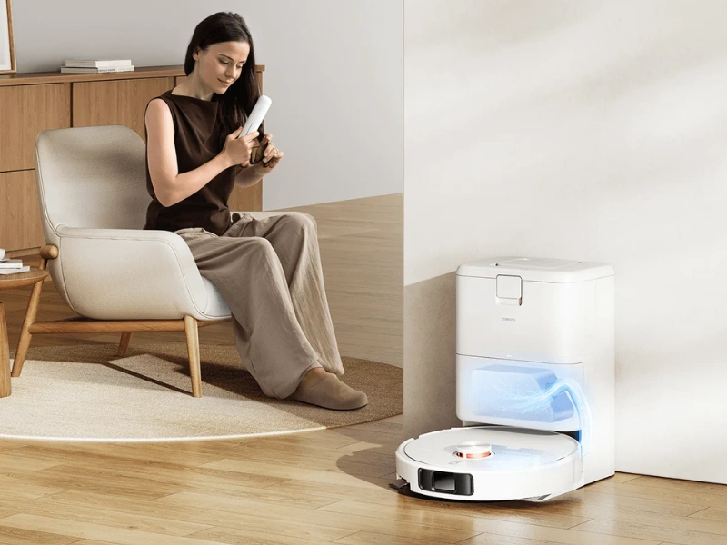 Robotick&yacute; vys&aacute;vač Xiaomi Robot Vacuum H50 Pro disponuje automatick&yacute;m ods&aacute;van&iacute;m prachu.