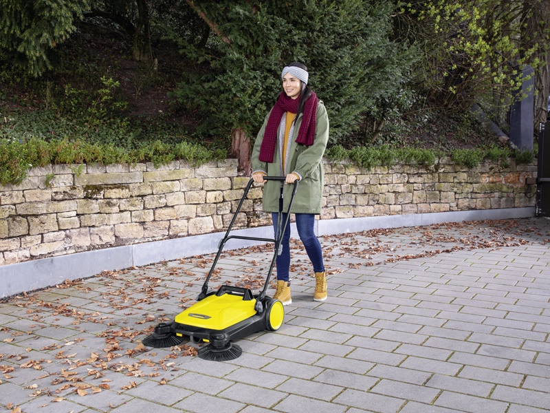 Karcher_S4_Twin zametací stroj