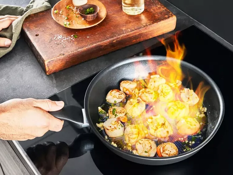 Flambovanie na panvici Tefal G2550572 Unlimited 26 cm