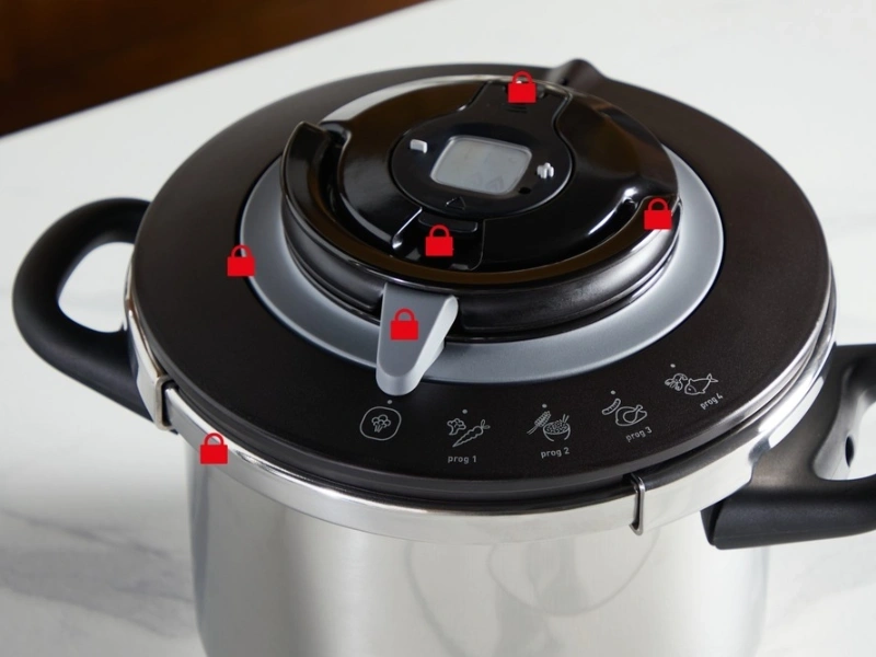 Vďaka 6 úrovniam zabezpečenia je používanie hrnca Tefal CLIPSO+ CHEF P4550632 maximálne bezpečné.