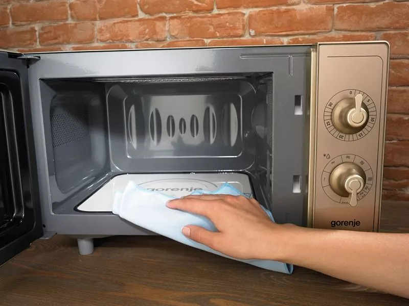 Jednoduché čistenie mikrovlnky Gorenje