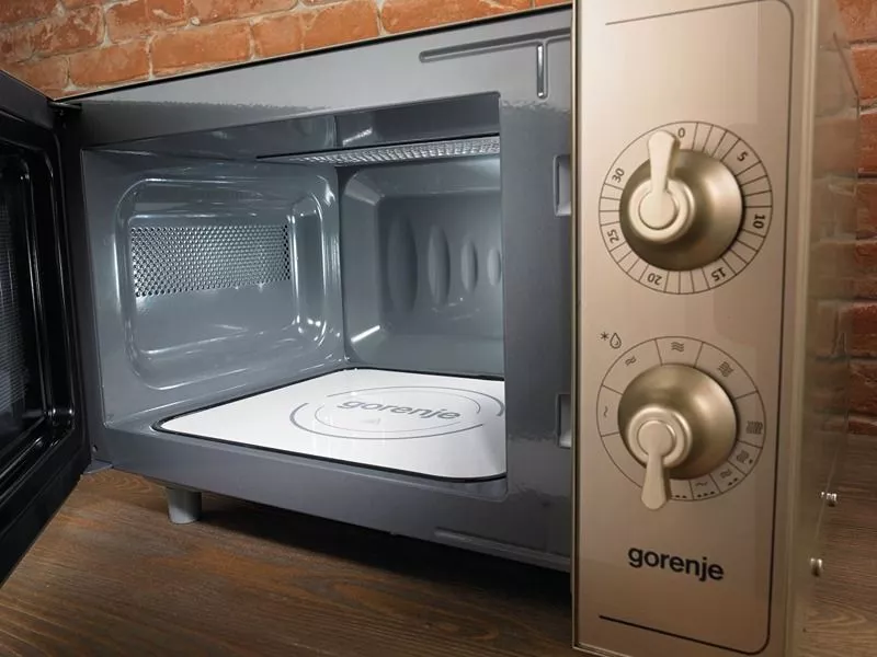 Mikrovlnná rúra Gorenje bez otočného taniera