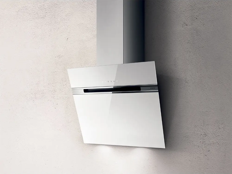 Komínový digestor STIPE LUX ELICA 60 cm biely.