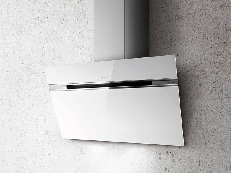 Komínový digestor STIPE LUX ELICA 90 cm.