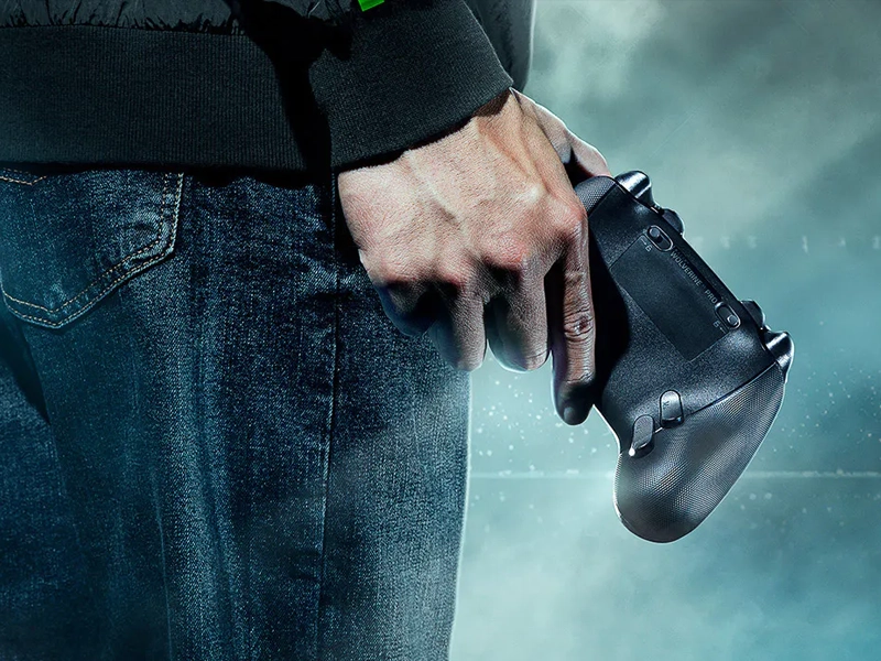 Razer_Wolverine_V3_Pro_Gamepad_Black_prisposobenie_1747941101