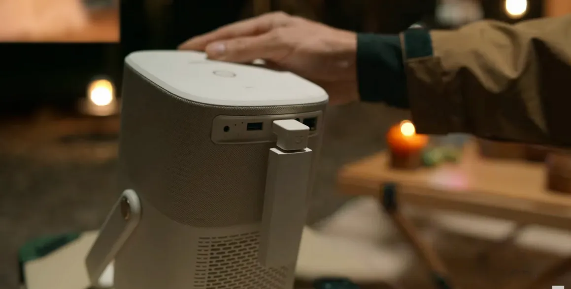 Prestra paleta možnosti pripojenia na projektor Yaber T2 Plus