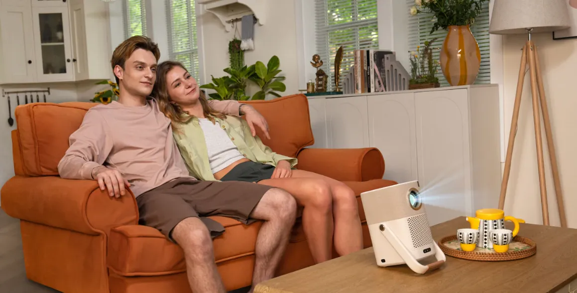 Vysoké rozlíšenie 1080p v kombinácii s jasom až 450 ANSI lumenov je zárukou čistého obrazu, živých farieb a dychberúcich detailov, ktoré vám prinesie projektor Yaber T2 Plus