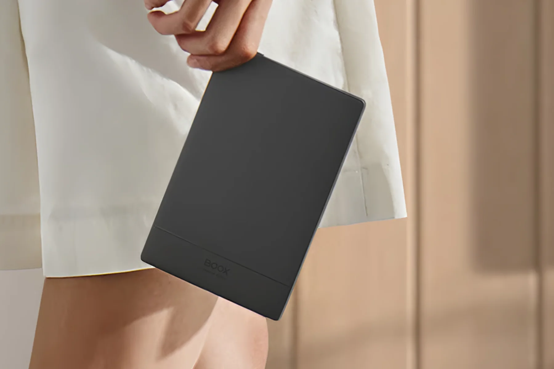 Čítačka elektronických kníh Onyx Boox GO 6 kompaktne rozmery