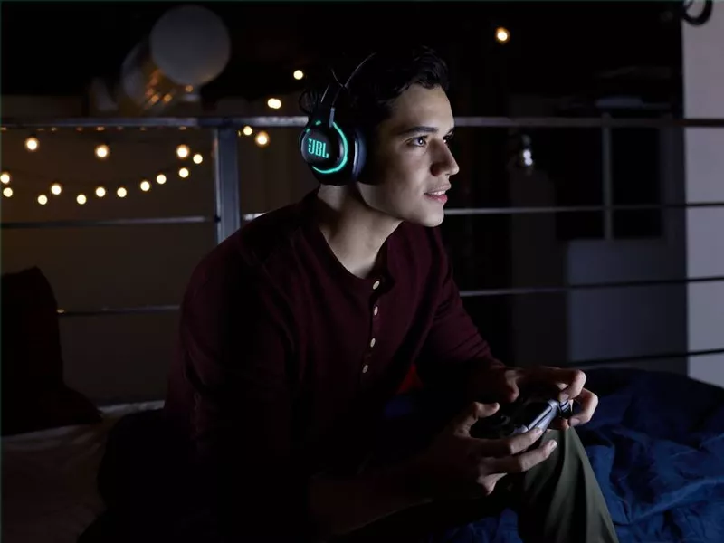 JBL_Quantum_810_gamer_joyistick