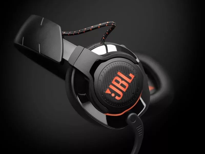 JBL_Quantum_810_sluchadla