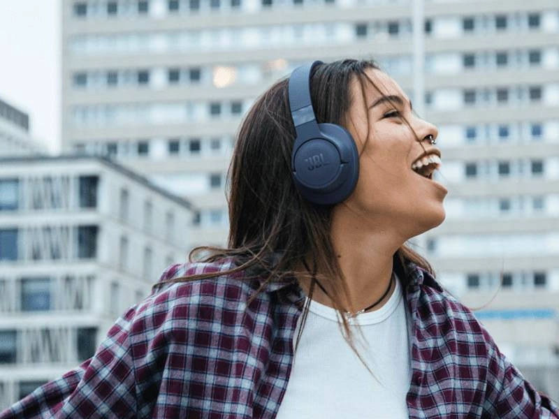 Slúchadlá JBL Tune 710BT.