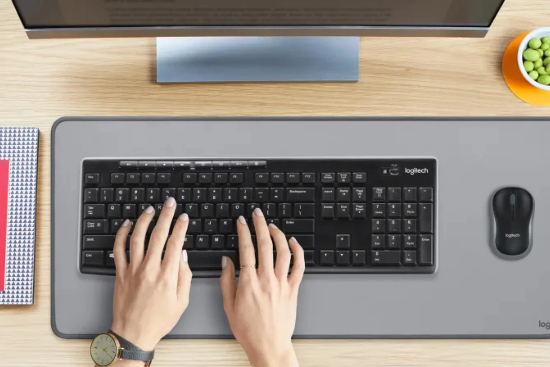 Bezdrôtová sada klávesnice a myši LOGITECH MK270 pripojenie 2,4 GHz