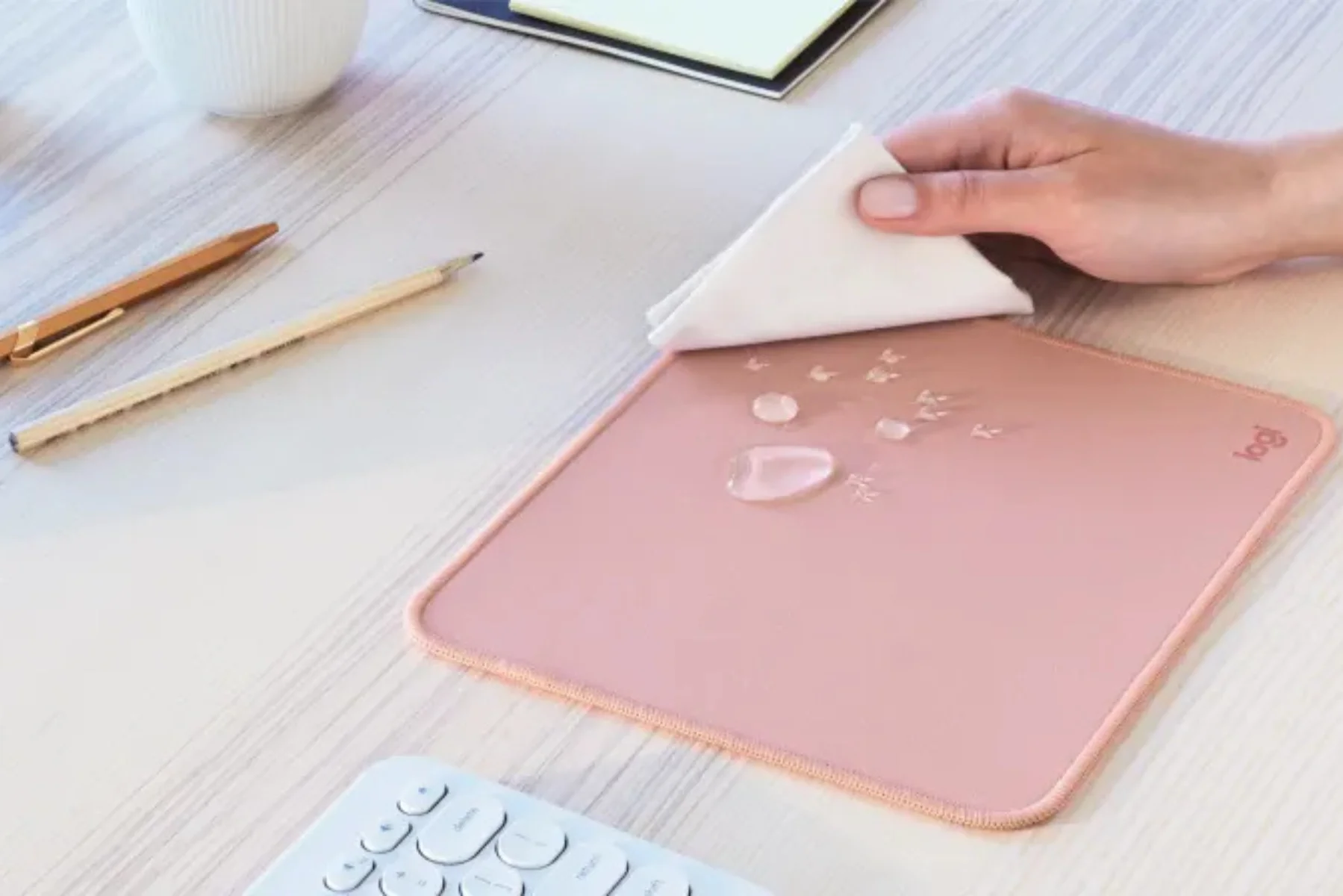 Podložka pre myš Logitech Mouse Pad Studio Series BLUE GR odolnost proti poliatiu