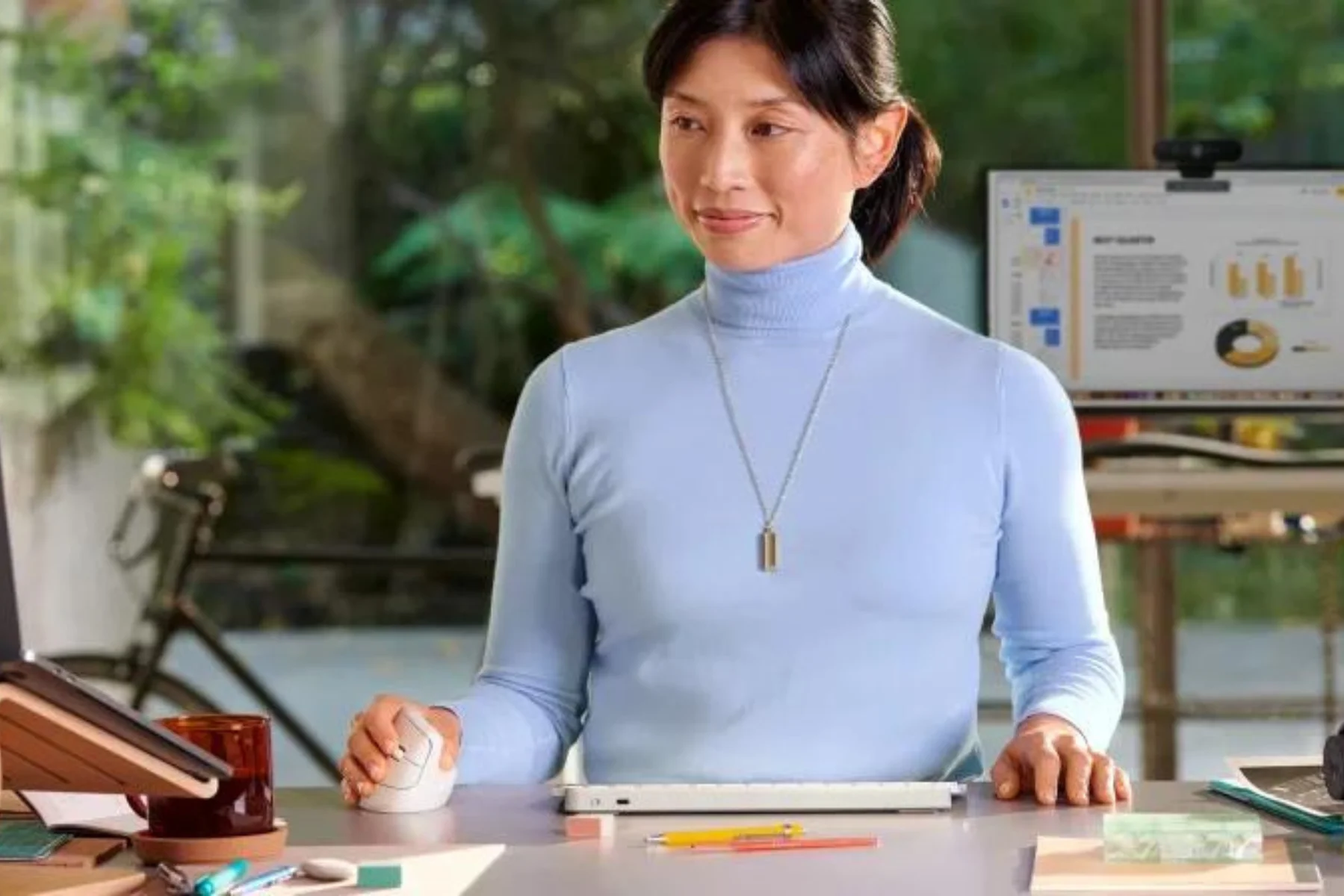 PC myš Logitech Lift Left Vertical Graphite optimalny uhol mensi tlak