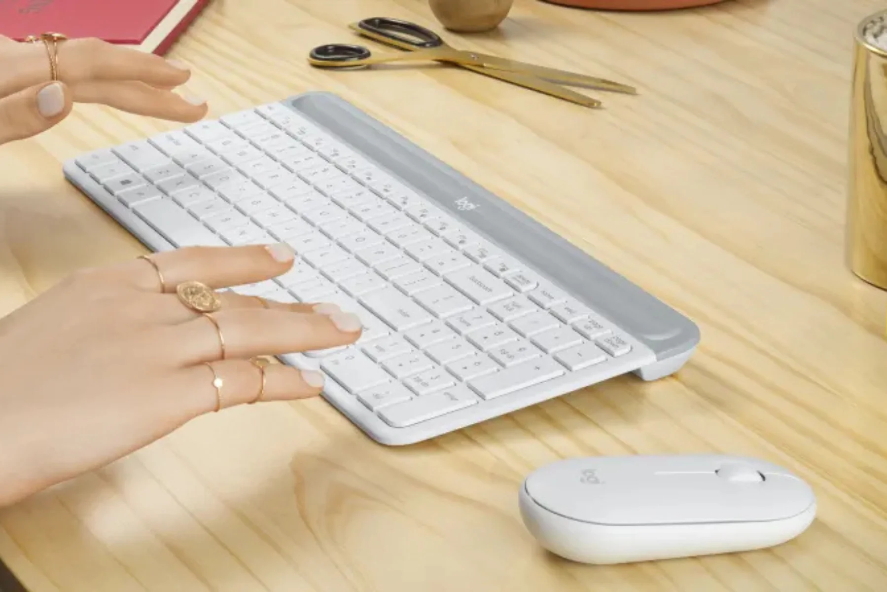 Bezdrôtová sada klávesnice a myši LOGITECH MK470 pohodlne pisanie manipulacia s mysou