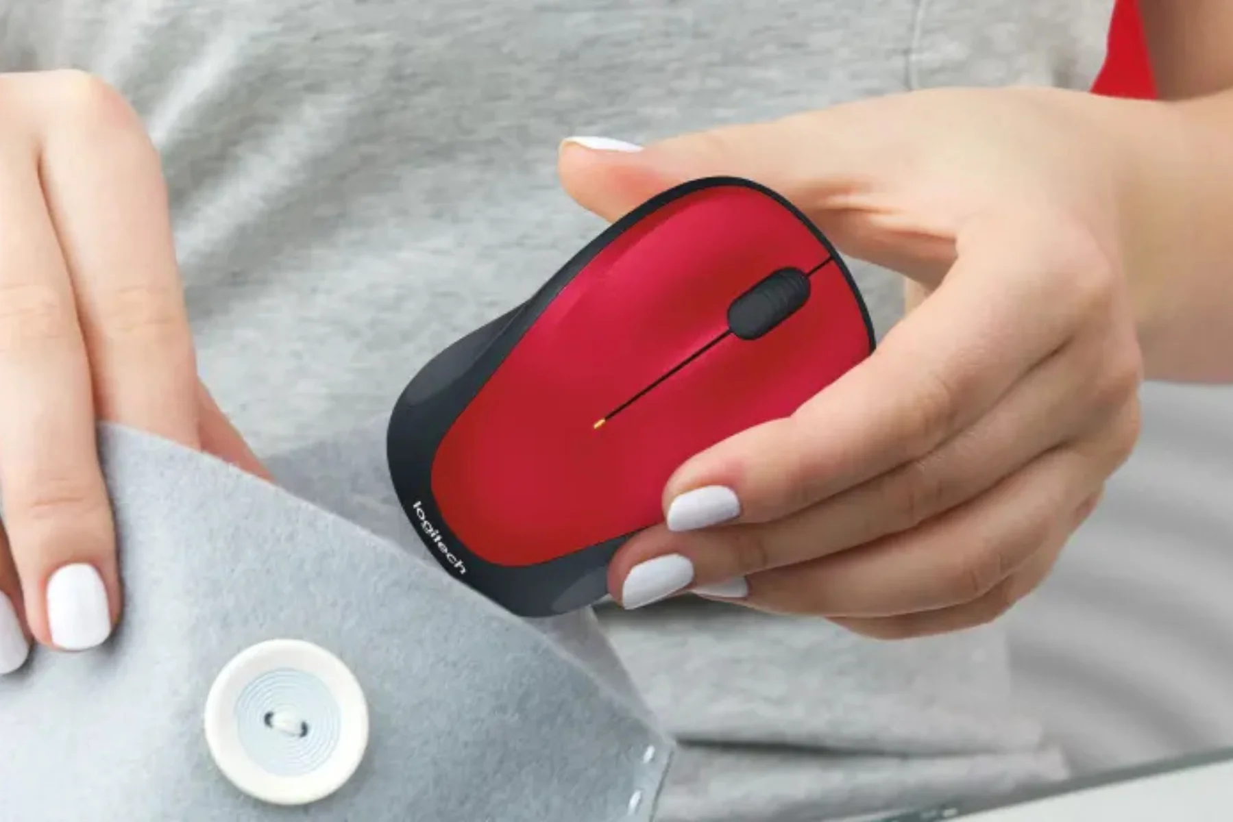 Bezdrôtová myš Logitech M235 bezdrôtová myš RED kompaktny dizajn