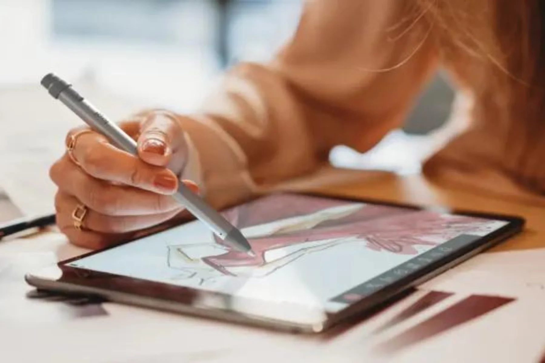 Logitech Crayon pencil - digitálne pero pre iPad pre projekty