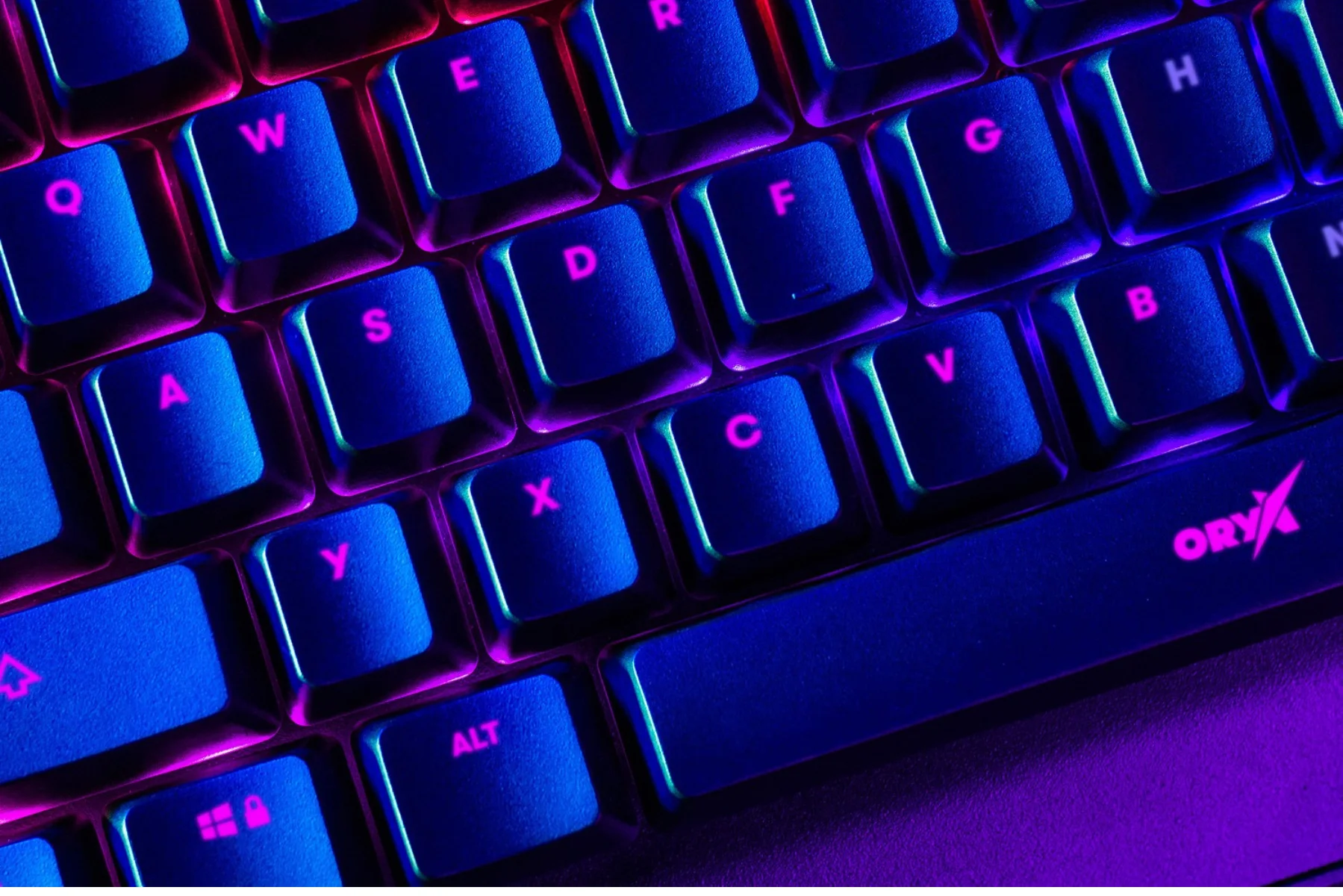 Mechanická herná klávesnica Niceboy ORYX K610 Chameleon winlock multimedialne klavesy