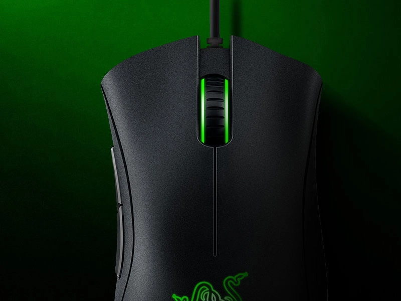 Razer_DEATHADDER_ESSENTIAL_2021 ergonomická