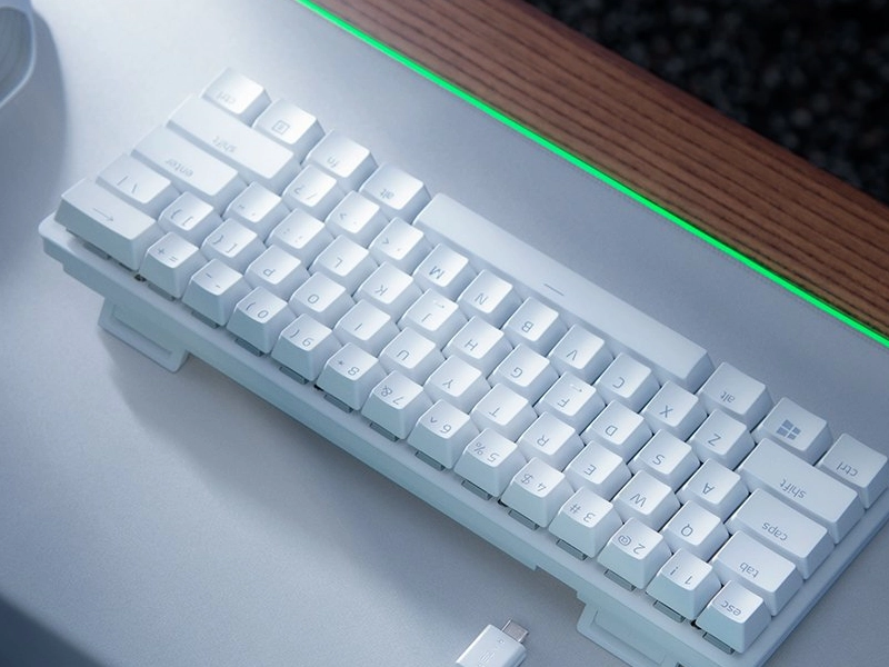 Razer_Huntsman_Mini_Mercury_Edition odnímateľný kábel