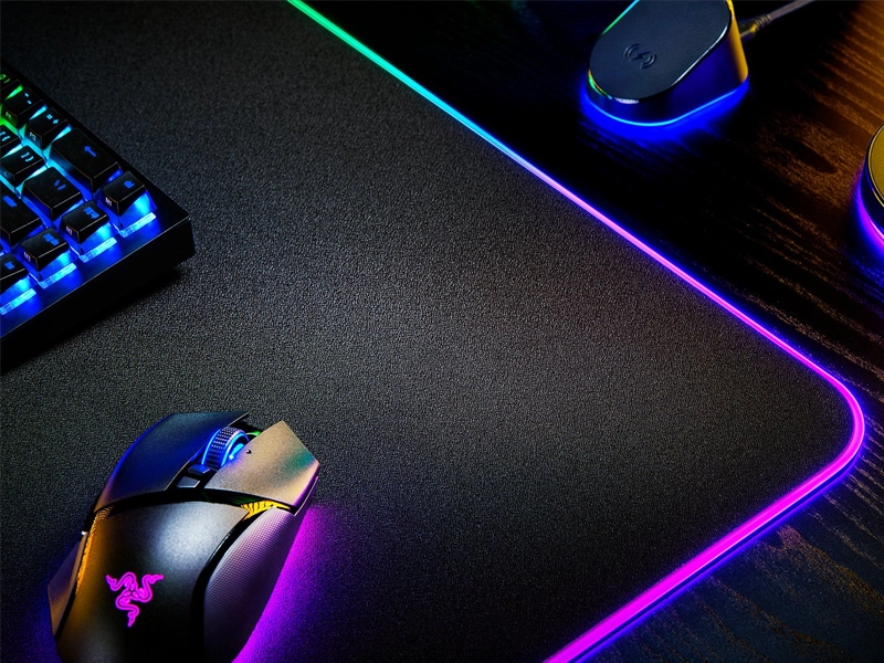 Razer_Strider_Chroma_podlozka_pod_mys