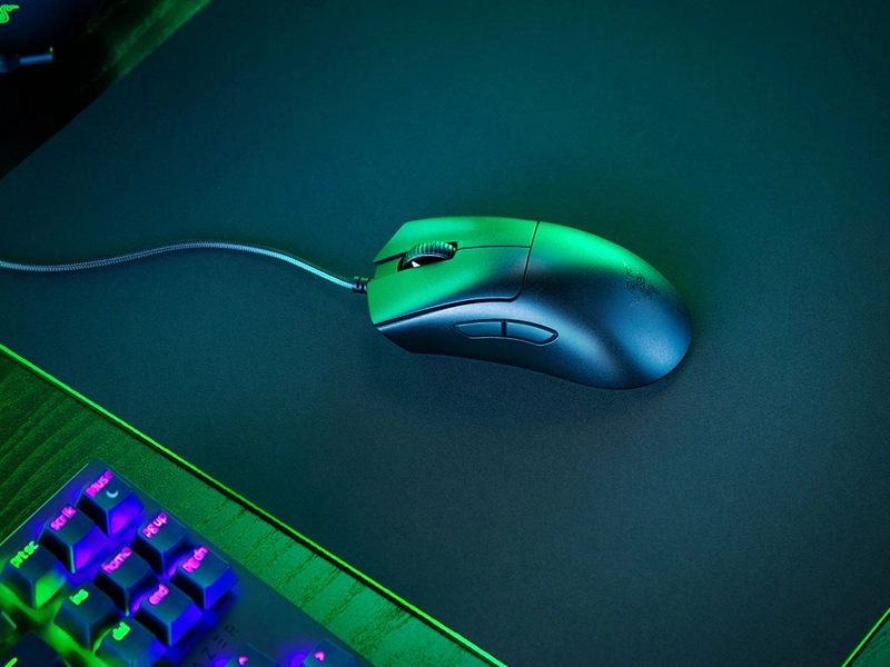 Razer_DeathAdder_V3_wired_black hern&aacute; my&scaron;