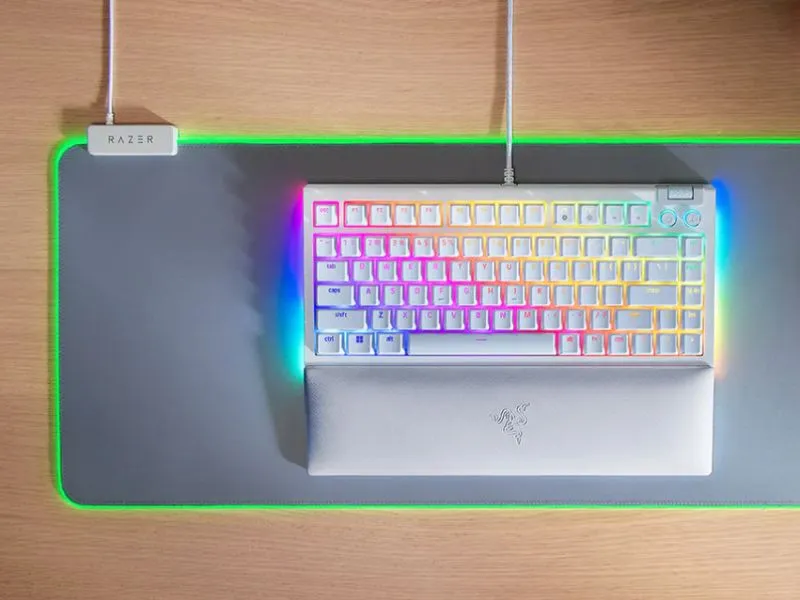 Razer BlackWidow V4 75% White Edition